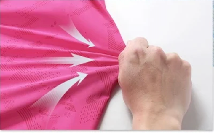 Short de sport femme à poche zippée