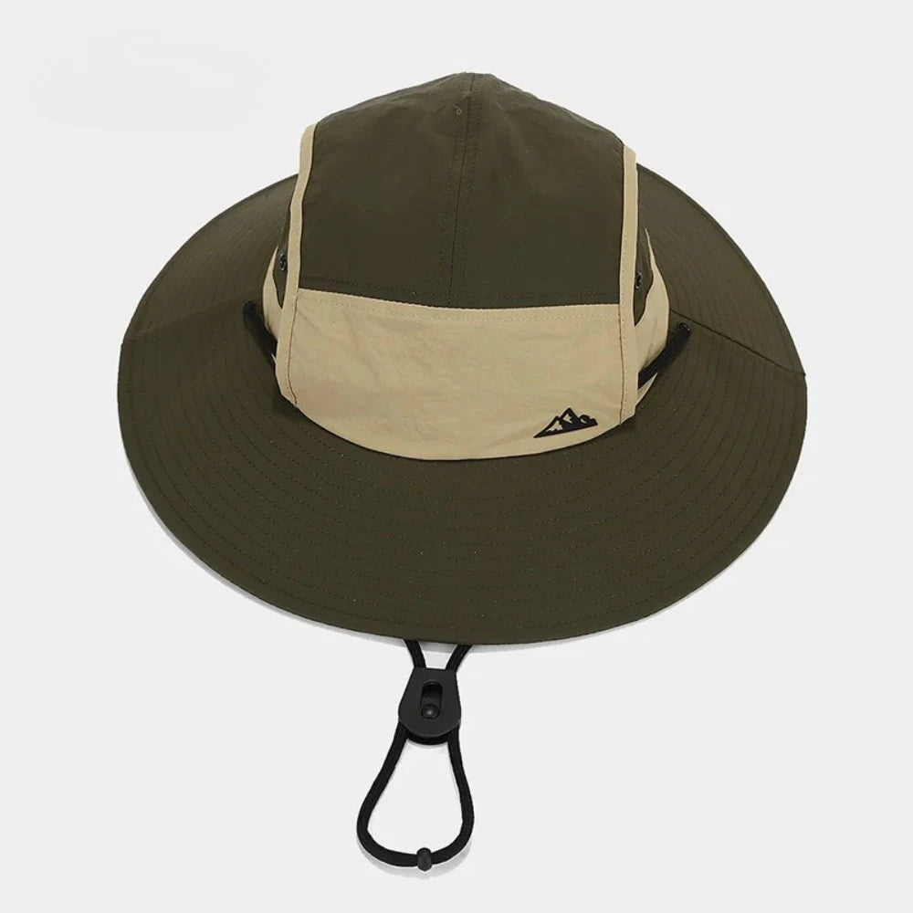 Chapeau de randonnée à large bord
