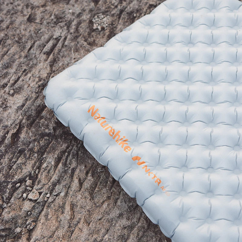 matelas de camping gonflable et léger