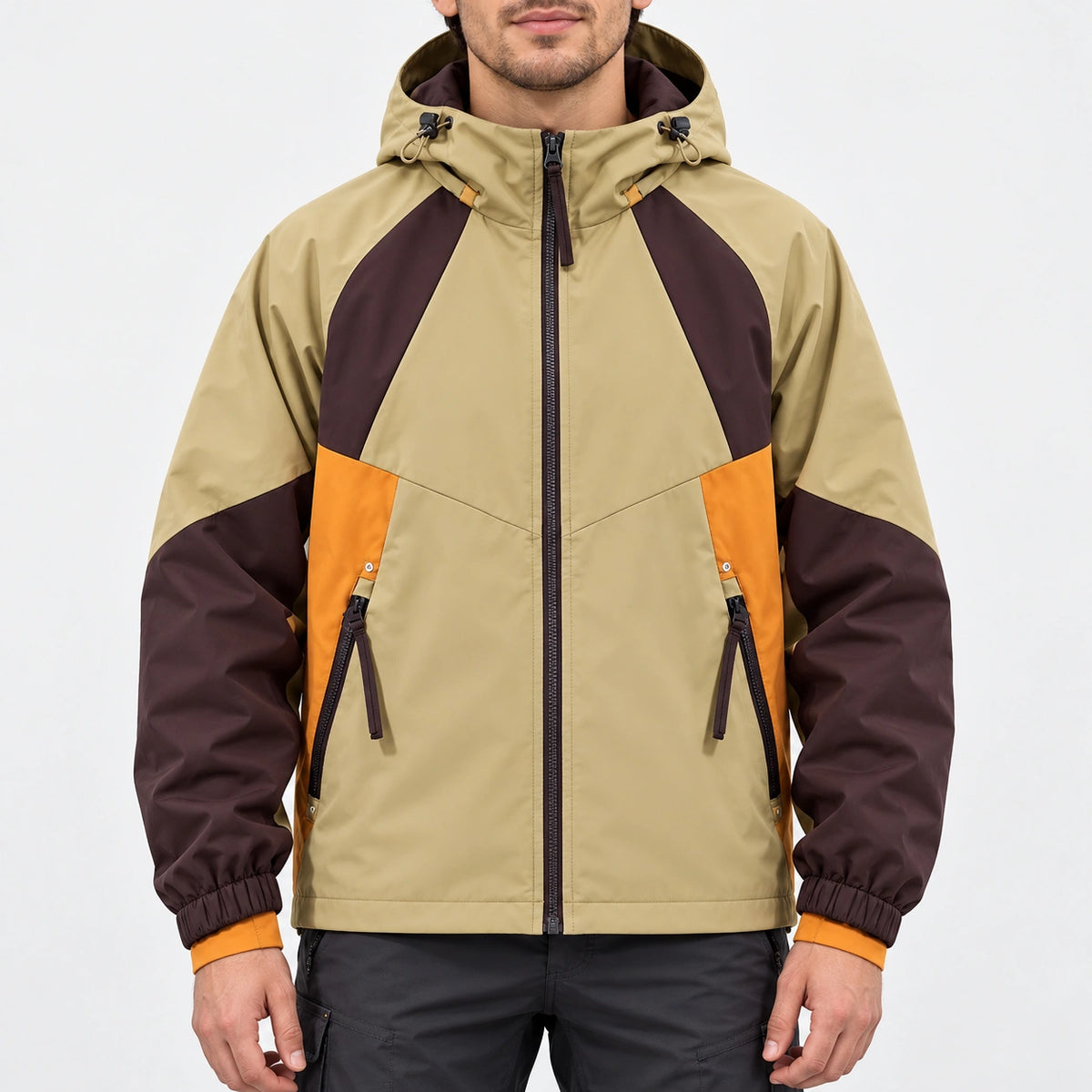 Veste de randonnée imperméable à capuche — Poches et poignets portés